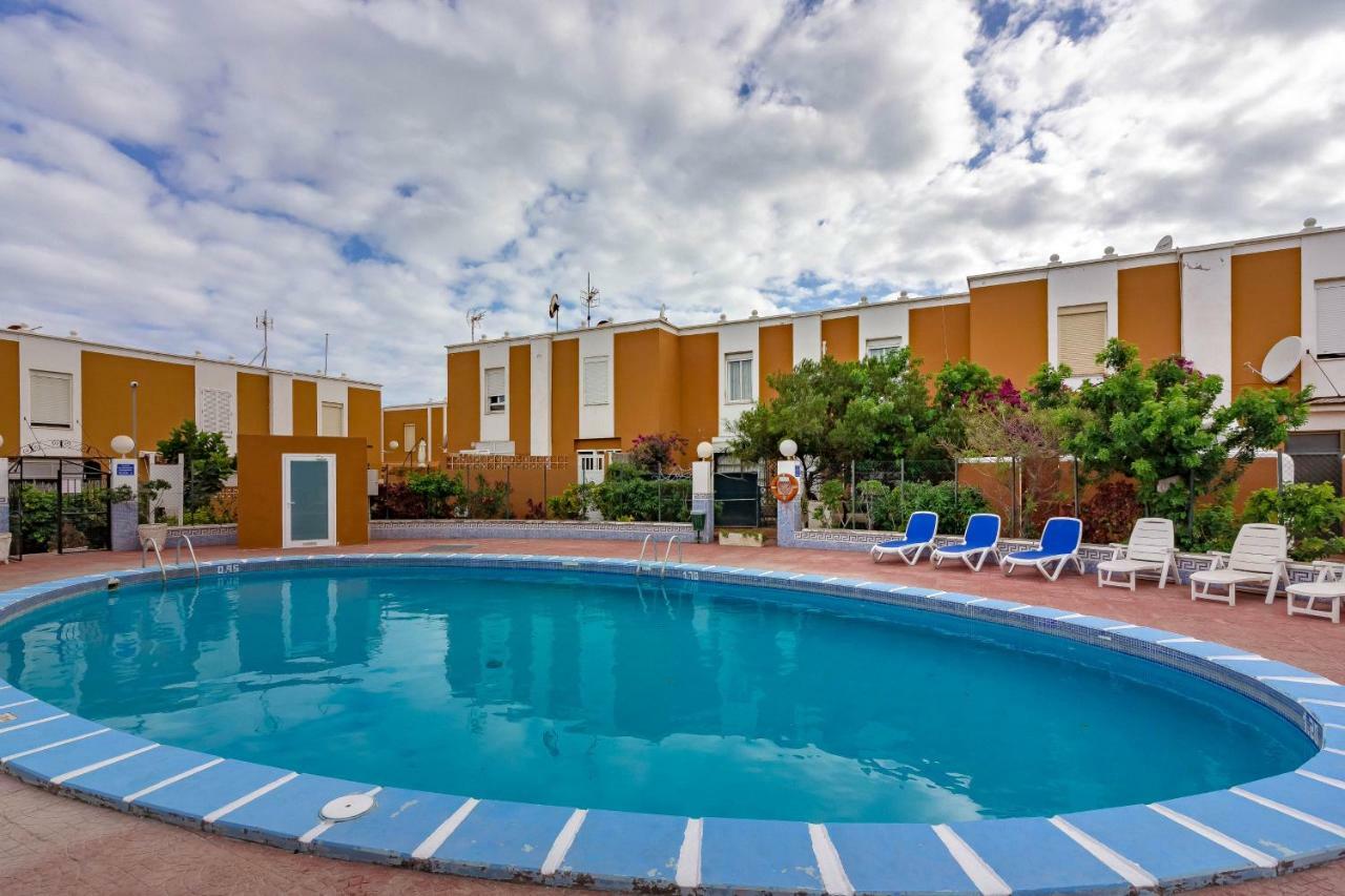 Beautiful 2-Bed Townhouse Near La Tejita Beach/El Medano! Екстериор снимка
